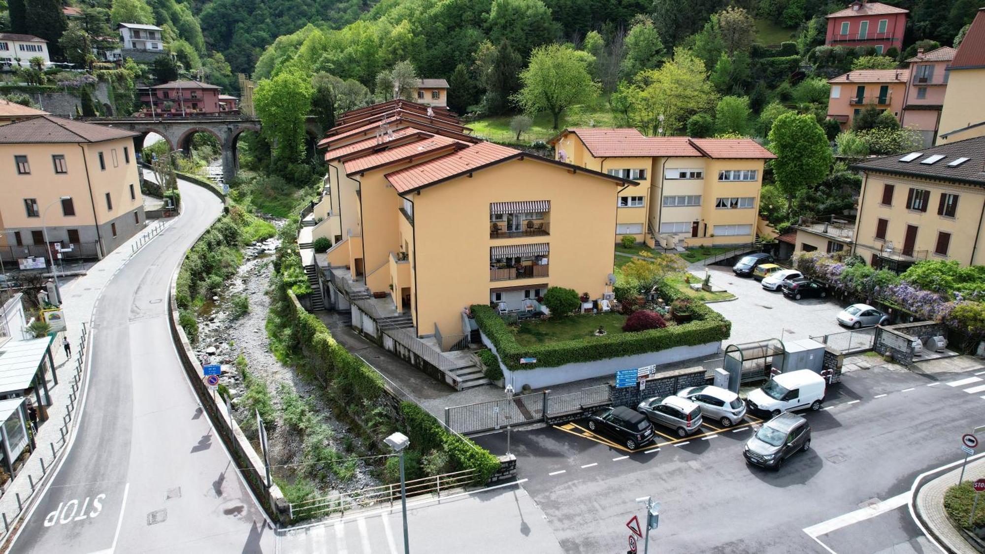Tosca House 2 Panzió Varenna Kültér fotó