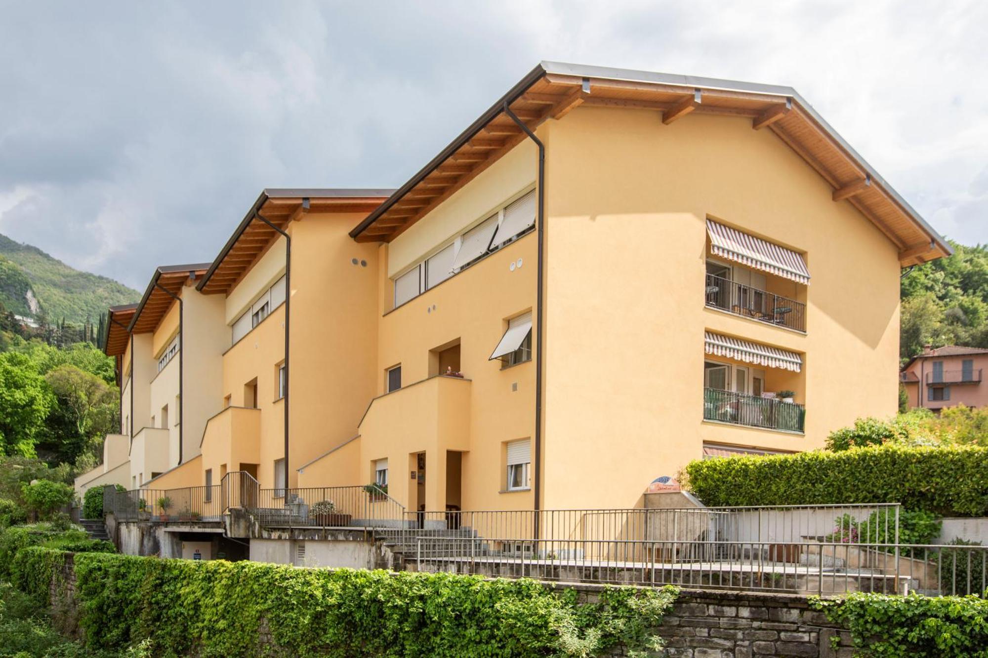 Tosca House 2 Panzió Varenna Kültér fotó