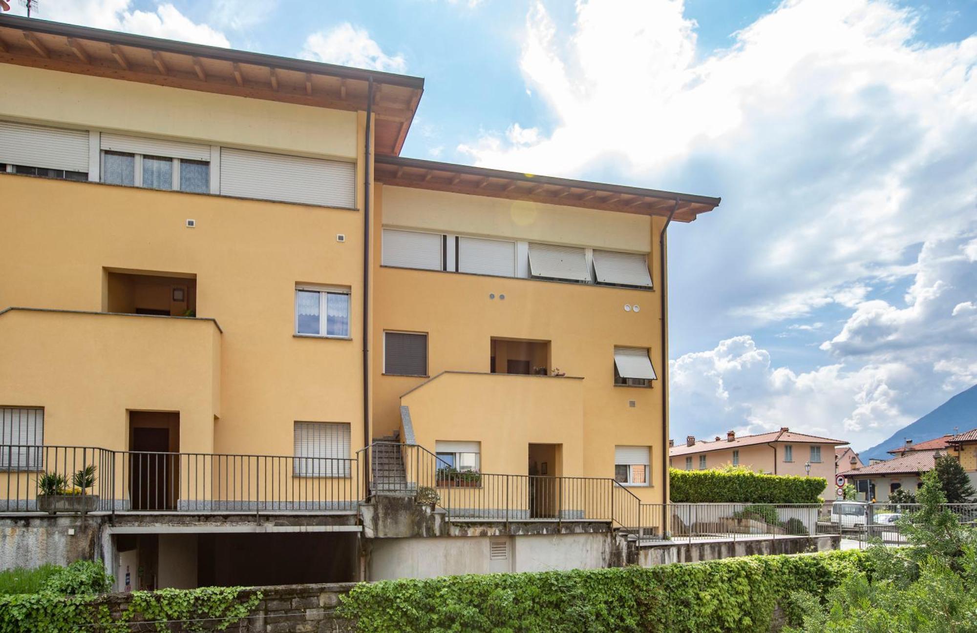 Tosca House 2 Panzió Varenna Kültér fotó
